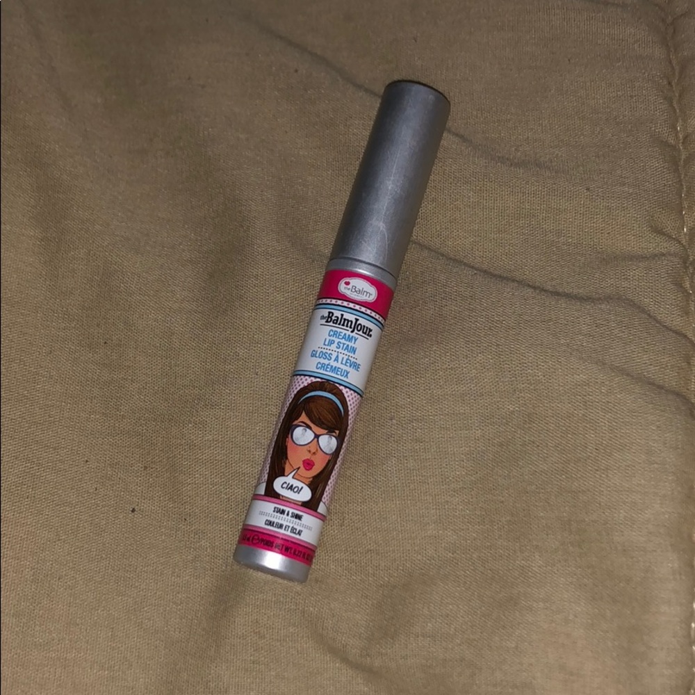 Lip stain